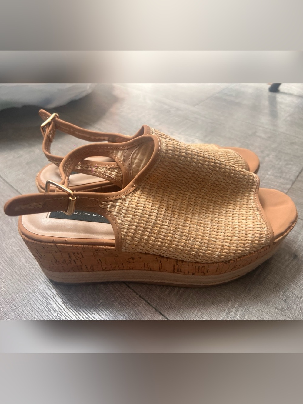 STEVEN by Steve Madden
Women's
Ciera Raffia Sandals Size 9.5